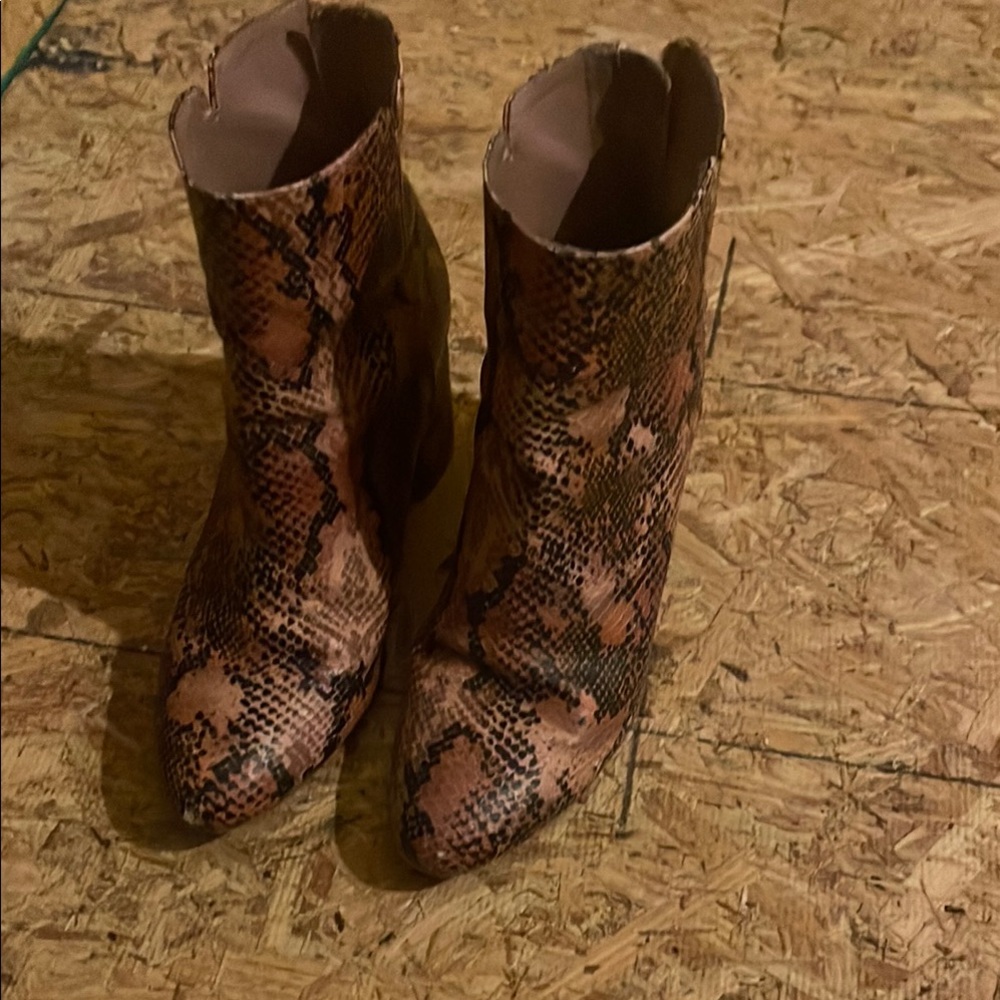 Old Navy Snakeskin Patterned Ankle Boots